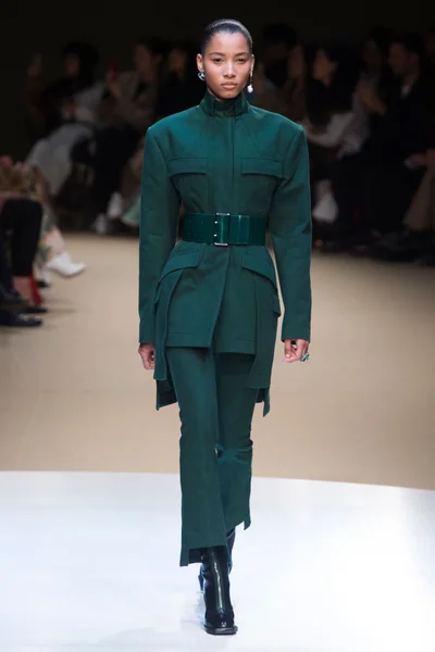 Look 22